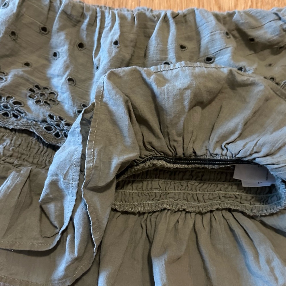 American Eagle Outfitters Olive Ruffle Top cropped off the shoulder Tube Top - Picture 4 of 7